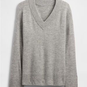 GAP Gray V-Neck Sweater for Women